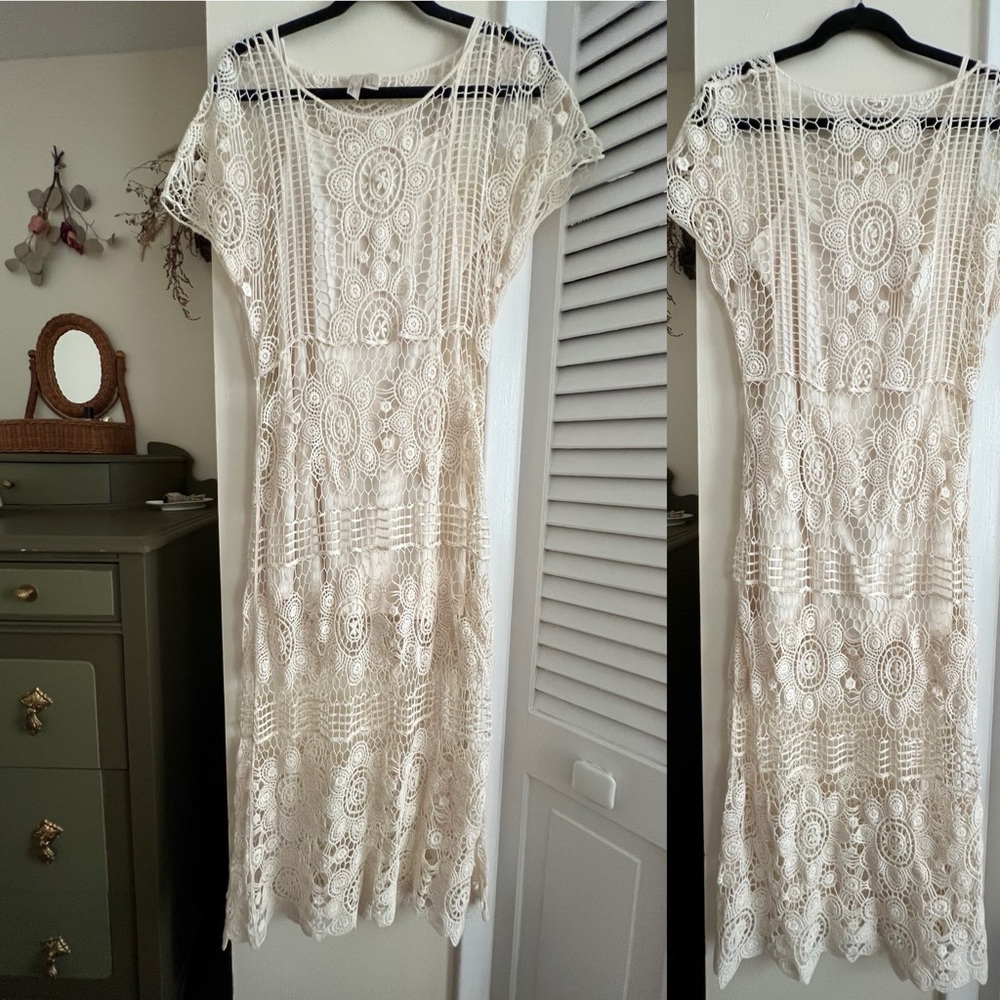 Forever 21 Cream Sheath Midi Dress Crew Neck